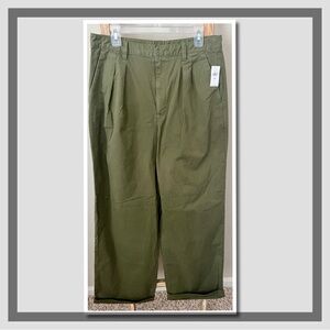 NWT GAP PLEATED WIDE LEG KHAKIS SZ 12T